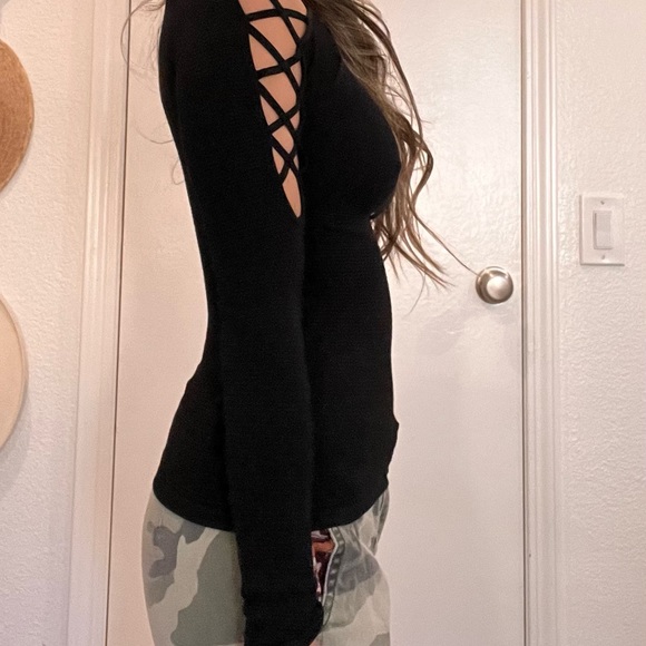 Free people black top - Picture 2 of 3